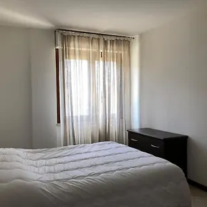 Appartamento Residenziale Con Posto Auto Privato, Sassari