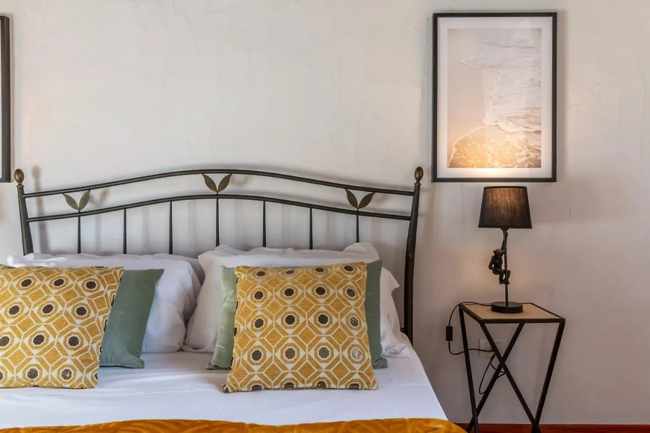 Design Apartments Sassari-Jungle Queen 0*,  Itália